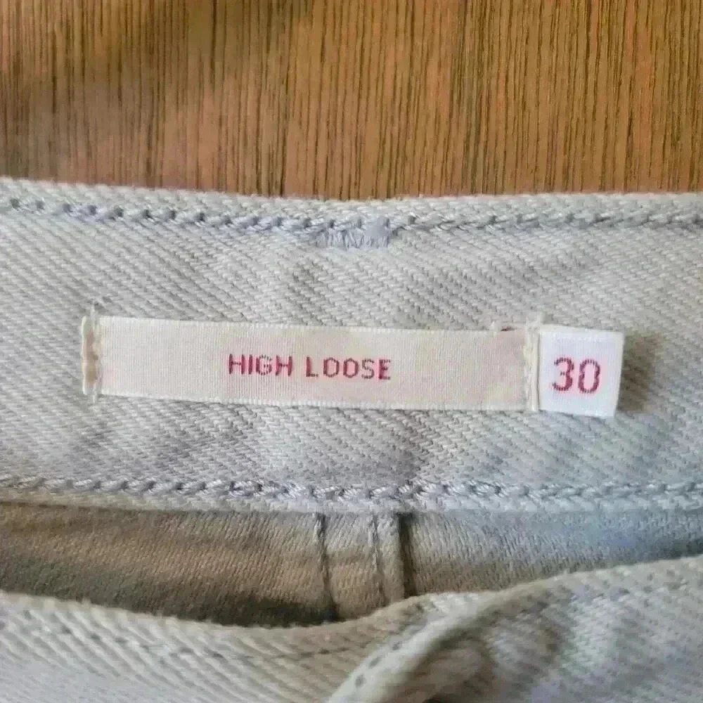 Levi's Premium Off White Vintage BIG E High Loose  Womens Size 30 - Picture 3 of 16